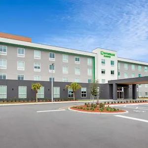 3* Hotel Wyndham Garden Airport - Free Airport Shuttle