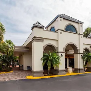 2* Motel Days & By Wyndham Airport