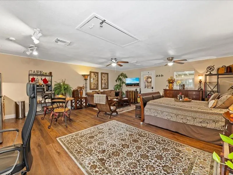 College Park Oasis: Quiet Retreat Near Orlando Attractions Hotel United States