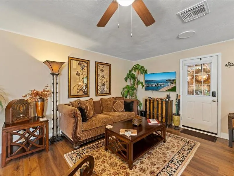 College Park Oasis: Quiet Retreat Near Orlando Attractions Hotel 0*,  United States
